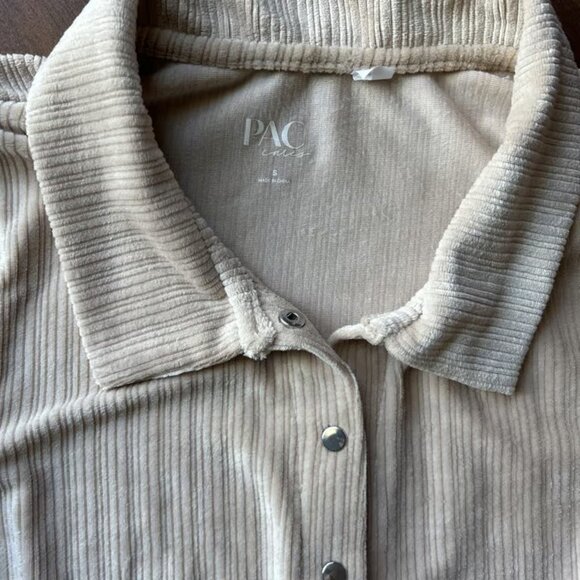 PAC Sun Cream Robbed Crop Sweater Button Down Size Small - Picture 2 of 3